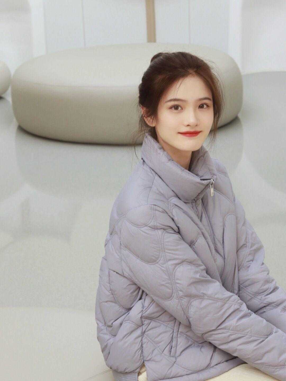 羽绒服 韩系风的羽绒服搭配,让你的气质更出众,保暖且显瘦