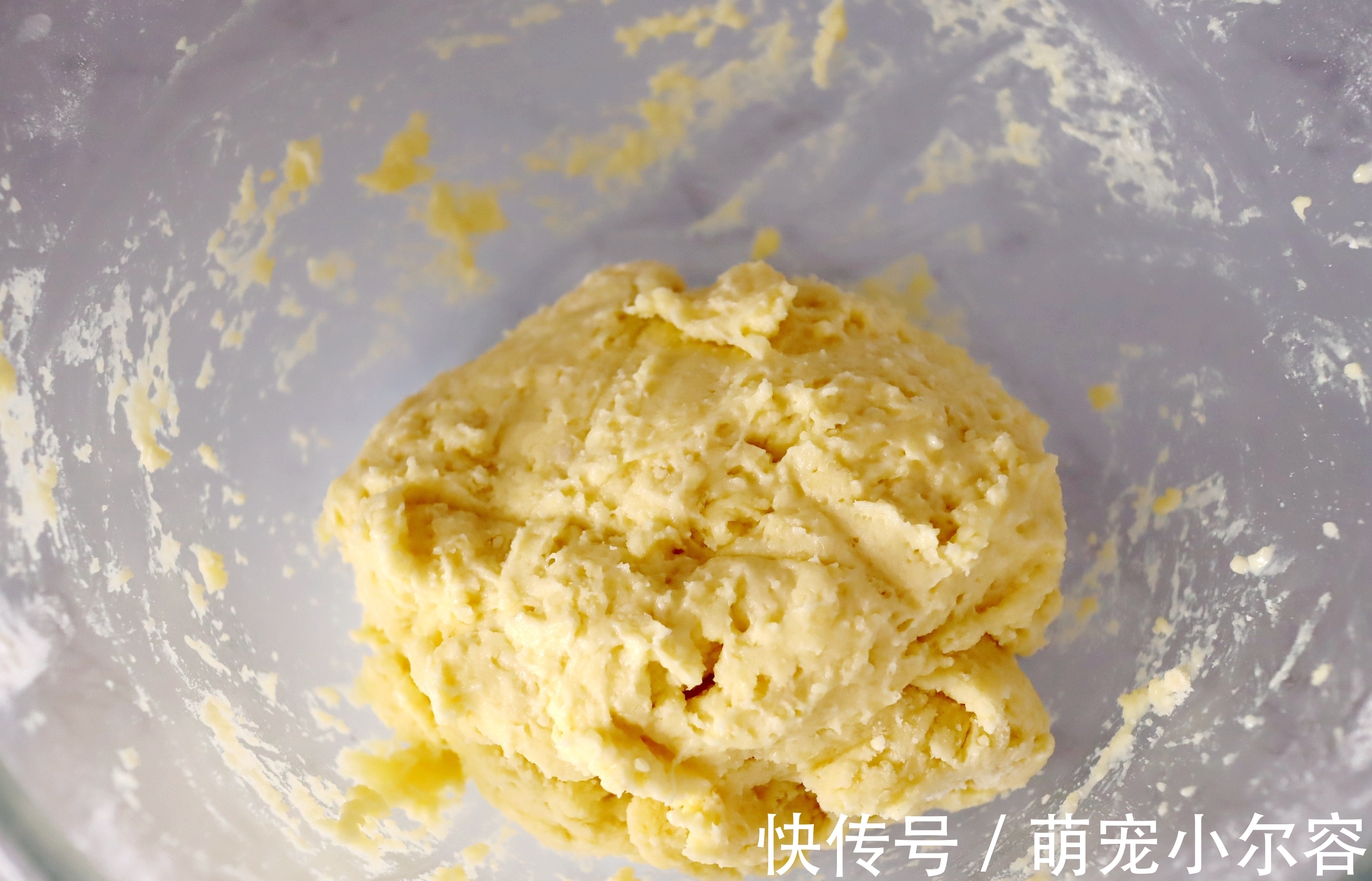 立秋后,早餐爱上这个饼,不揉面不发面,无油无糖,松软又可口