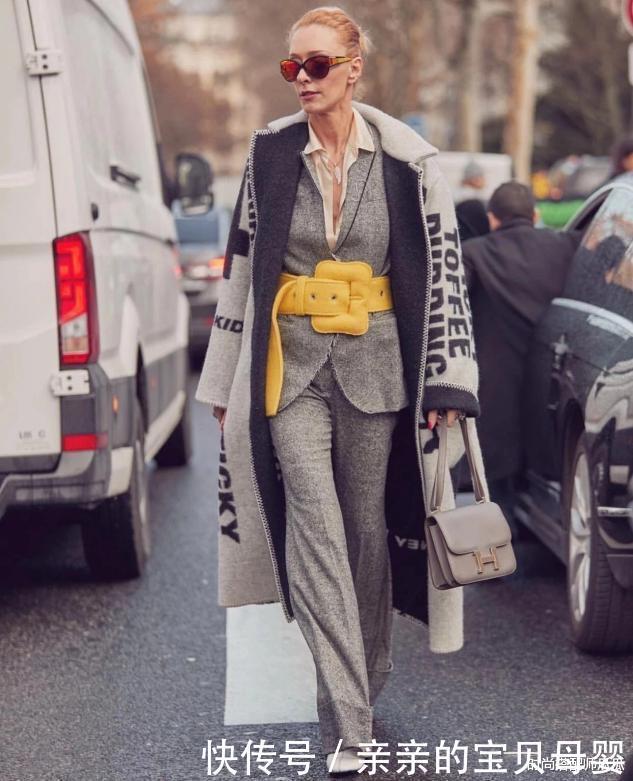 显瘦|再见阔腿裤!今年秋冬流行这条“喇叭裤”,遮肉显瘦又时髦