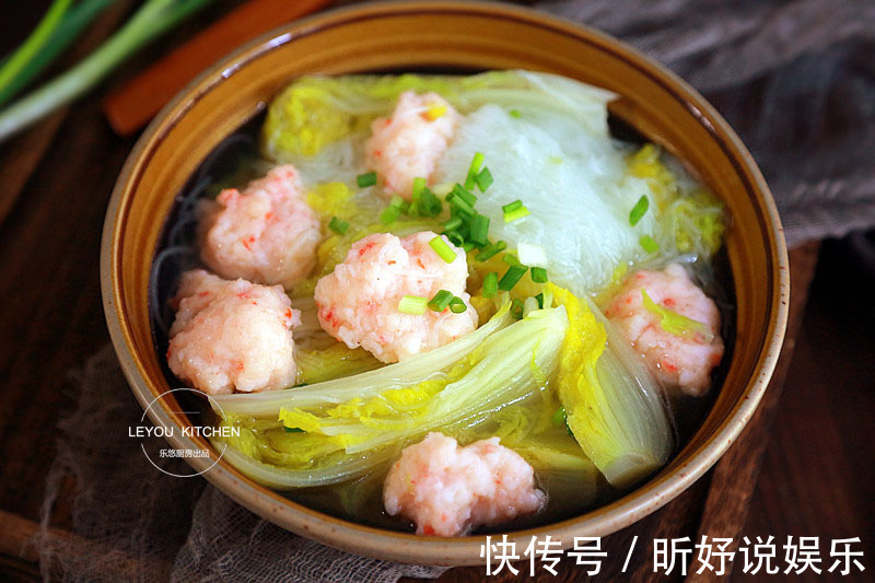 用水煮的一道菜，一滴油没放，鲜美又清爽，连汤都不想剩下