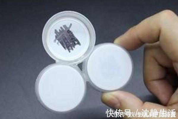 塑料瓶|不管家里多有钱，塑料瓶盖都别扔，简单改造一下，家人都抢着用！