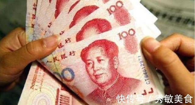 孩子|“把金项链留下”1岁宝宝紧抓住姥爷的金项链,下一秒萌翻网友