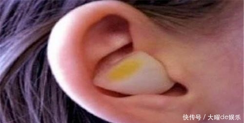 塞进|洋葱塞进耳朵有何妙用？90％的人都不知它的作用，学会终身受益