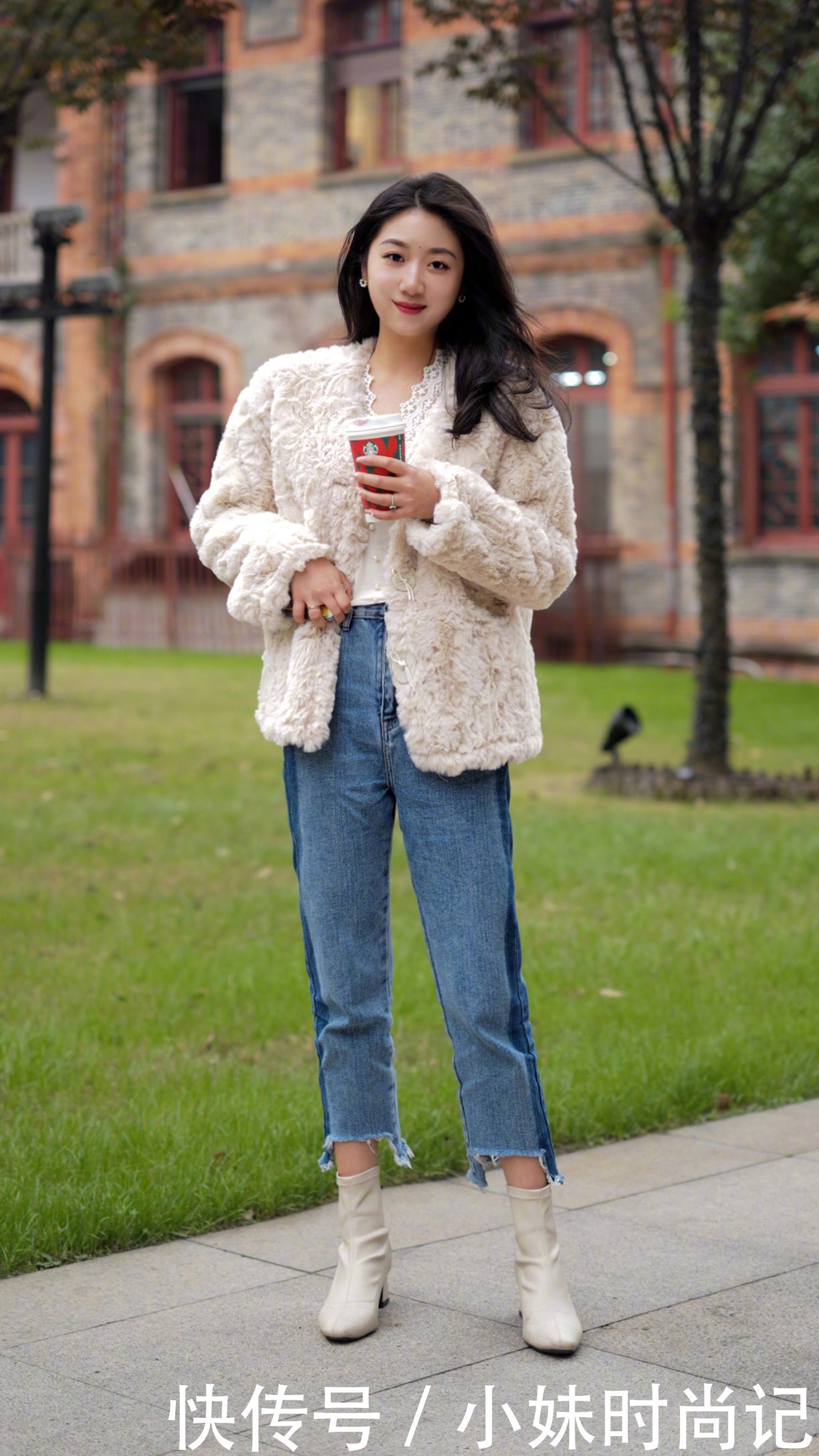 搭配冬季服装, 美容选择新品种的短靴, 时尚的外观也可以彰显时尚品味