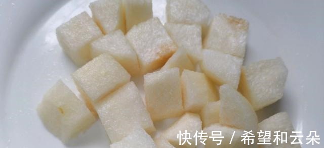 甜汤|干燥咳嗽就来喝这个,加上苹果效果更加好,简单好制作!