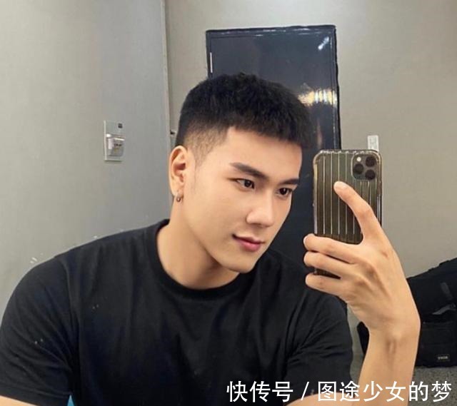 寸头 别再说寸头是“精神小伙”发型了,男生剪这3种短发,帅气又潮流