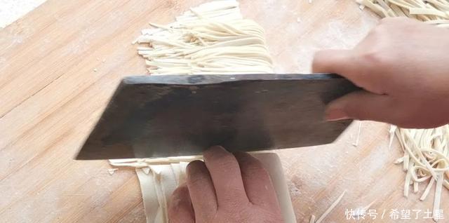 有名|童年记忆中,这是北方民间有名的美食,去了饭店却吃不上,没卖的