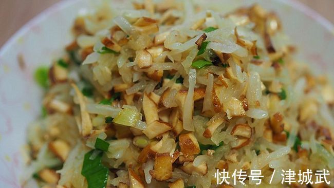 白萝卜|天气转凉,不吃肉也要吃这道菜,清爽不油腻,钙是牛奶的十几倍