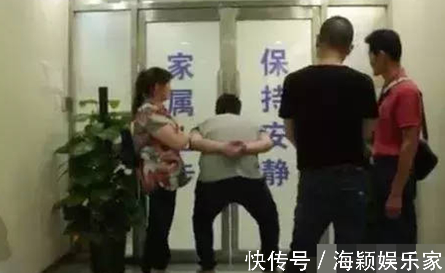 晓晴|26岁孕妈顺产,家人陪产来了14个,宝宝降生后医生才明白情况