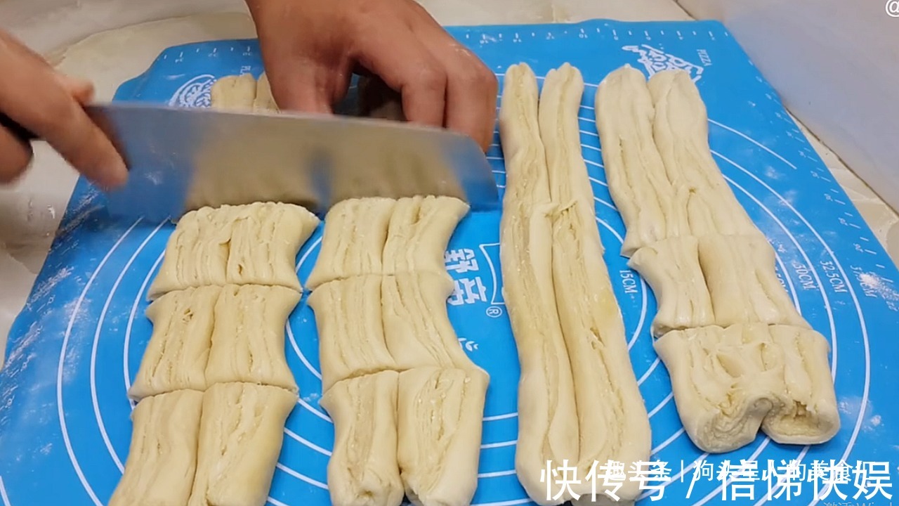 油酥|家常零食做法,一口一个,比面包还好吃,太香了