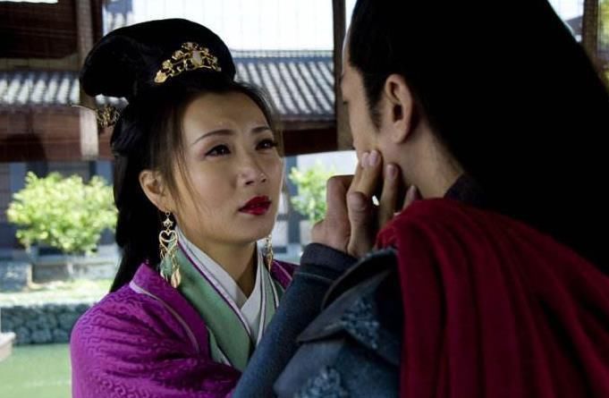 三国|三国第一名将吕布，每次杀人后都会大喊3个字，如今成为口头禅