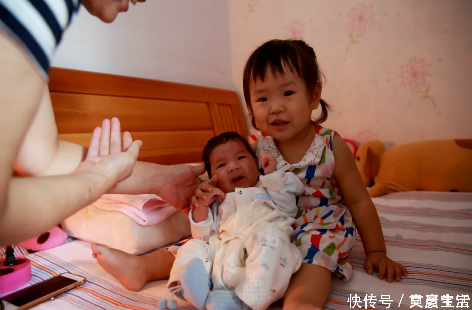 弟弟|“弟弟一哭我就忐忑”,小女孩日记让人心疼,二胎父母别顾此失彼