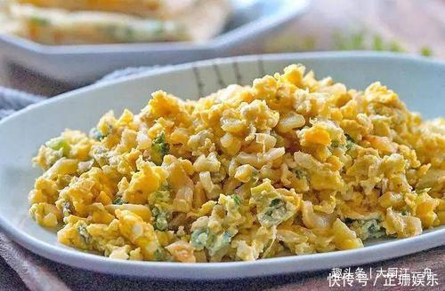 鲜香|炒鸡蛋时，学会这三招，鸡蛋松软鲜香不粘锅，很多人还不知道