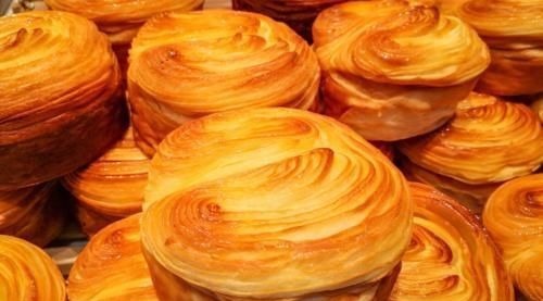 买面包时，聪明人会避开这5种，没营养还费钱，很多家长还在买