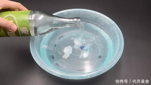 异味|白醋倒在手心搓一搓,作用太棒了,知道的人不多,学会一生有用