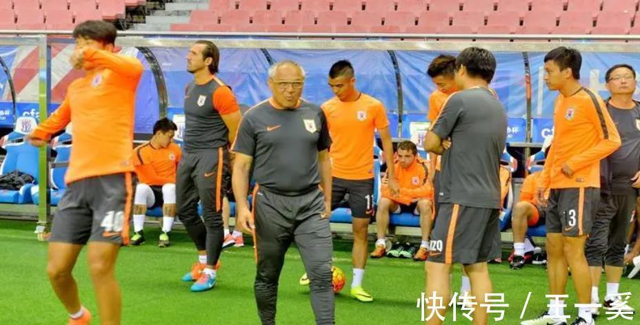 中国男足|李霄鹏下课在即?足协锁定欧洲“魔鬼”教头,男足有救了