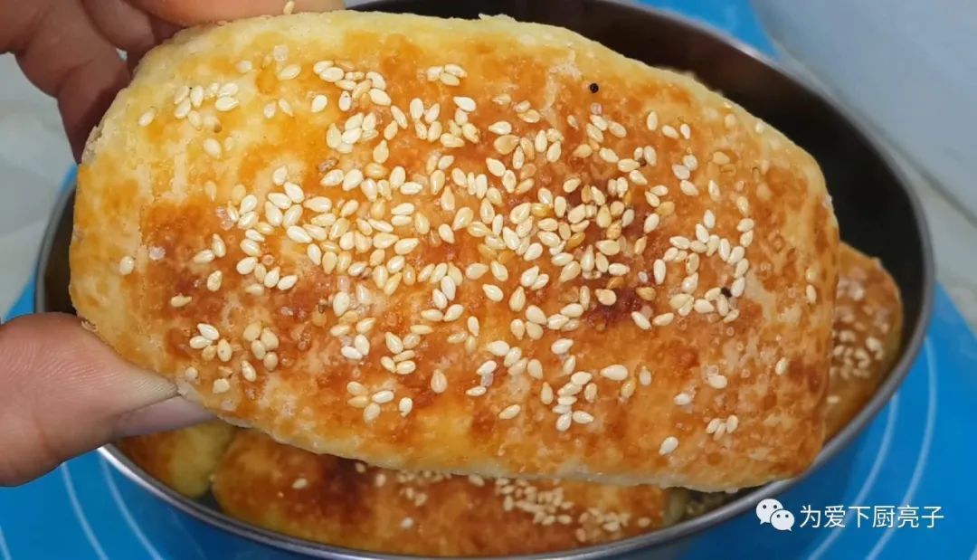 面团|烧饼怎么做才最好吃吗,教你几招,第一次下厨就成功,全家都爱吃