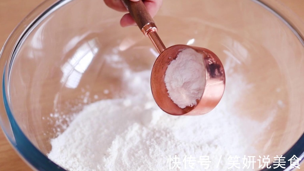 超简单桃酥做法只需揉面20秒，又酥又香，比买的还要好吃