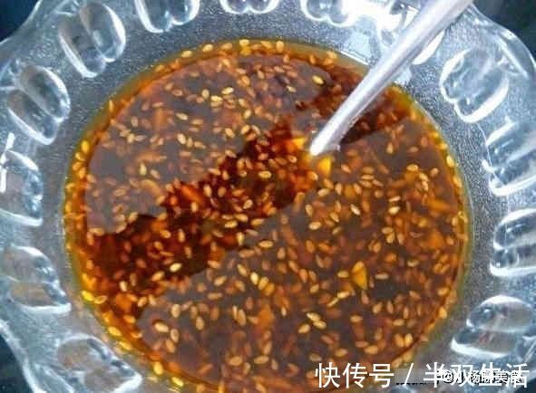 做法|猪皮别只会做皮冻，学会这种做法，比猪蹄更补胶原蛋白