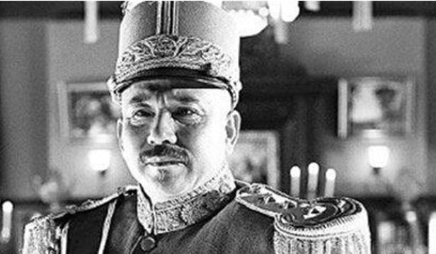 中国|一大臣上朝时,因为轿夫脚崴而迟到,改变中国历史