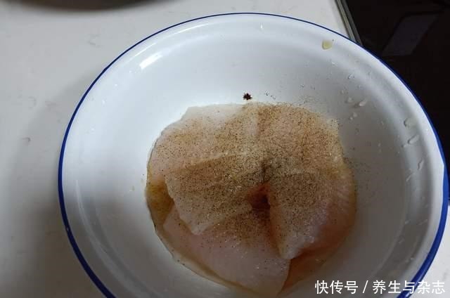 老公带小姑娘回家吃饭,我做了一桌菜招待,她惊讶的“三观”尽碎!