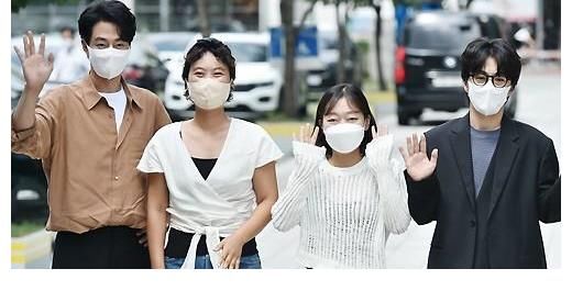 md|「MD PHOTO」 赵寅成等韩国艺人出演《两点出逃》节目