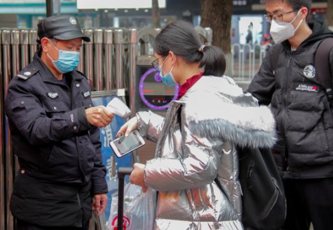 湖南高校大学生近期错峰有序返校