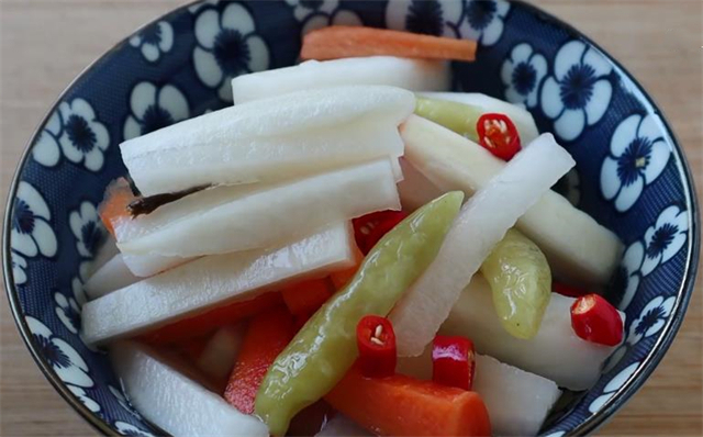 泡椒萝卜条|难怪酒店泡椒萝卜条那么好吃,原来诀窍如此简单,酸辣脆爽超好吃