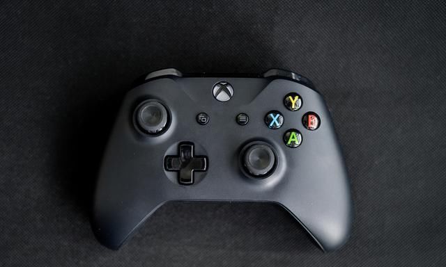 手柄|游戏手柄横评，北通阿修罗3与Xbox One，谁更值得买？