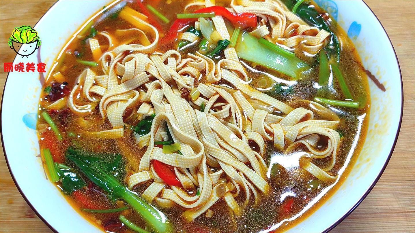 豆腐皮别炒菜了,教你好吃做法,我家一周吃5次,真的是太解馋了