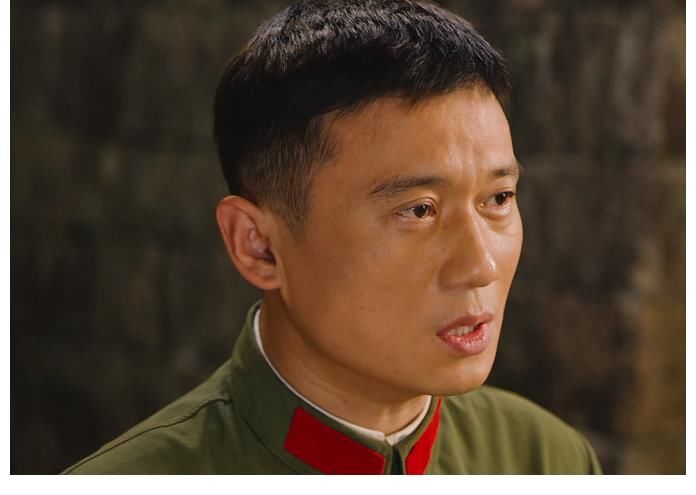 王牌部队全员演技过关,他却收获差评,被指说话梗着脖子台词硬挤