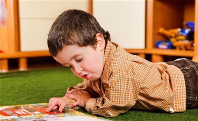 萨斯金德|小孩左右脑发育，关键需要什么，麻省理工给出答案不是阅读