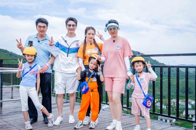 安安|《不要小看我》亲子日看家庭互动模式 双向流动的爱温暖荧屏