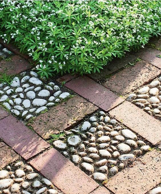 红砖|邻居这么铺院子地面,花不了几个钱,却能在豪宅圈内惊艳一把!