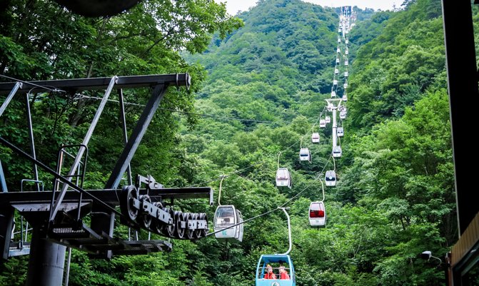 开着房车自驾游：河南南阳老界岭,五朵山,暴瀑峡，宝天曼峡谷漂流