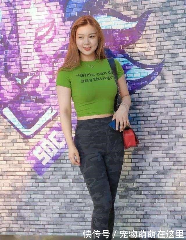 穿搭 时尚俏皮的瑜伽裤穿搭呈现时髦气息,简约不失大气,休闲百搭!