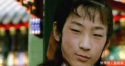 岁时|12岁时演红楼梦,因样貌丑陋成经典,如今成帅气大叔