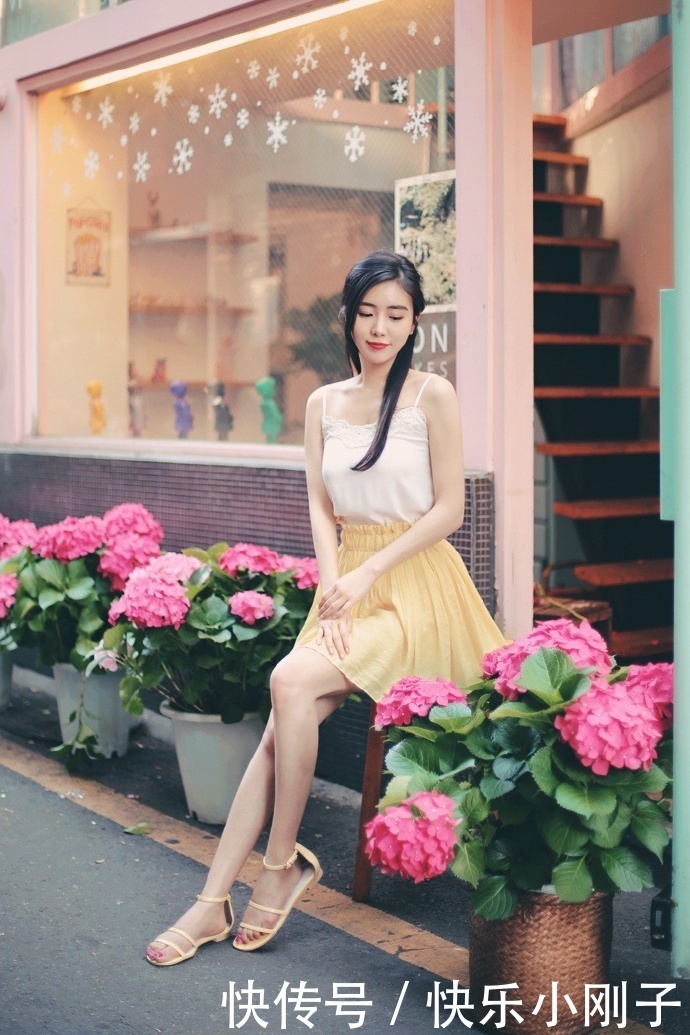 不挑身材的半身裙,自在搭配,秀出优雅娇俏的气质