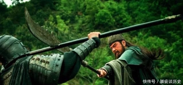 不服气|《三国演义》中，关公杀颜良、斩文丑叫人很不服气！你知道原因吗？