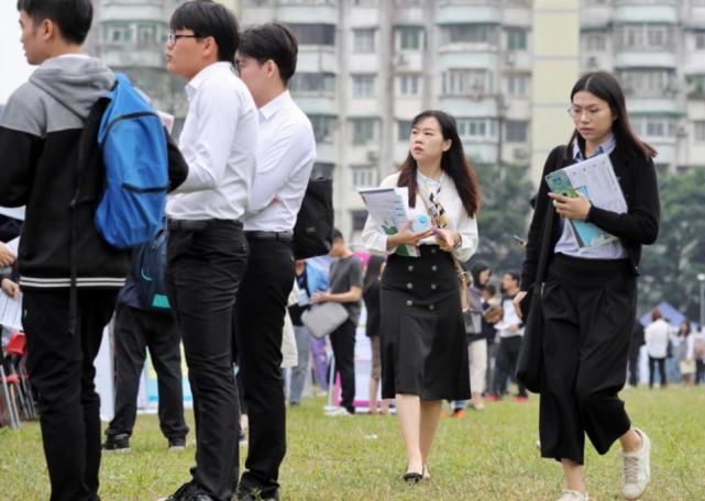 学生|全国一百强高中名单曝光，东三省前十只进一所，第一名是真有实力