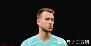 中超|巴薩冬窗最后7天五大任務(wù):續(xù)約新核送走毒瘤 絞盡腦汁簽中超頭牌