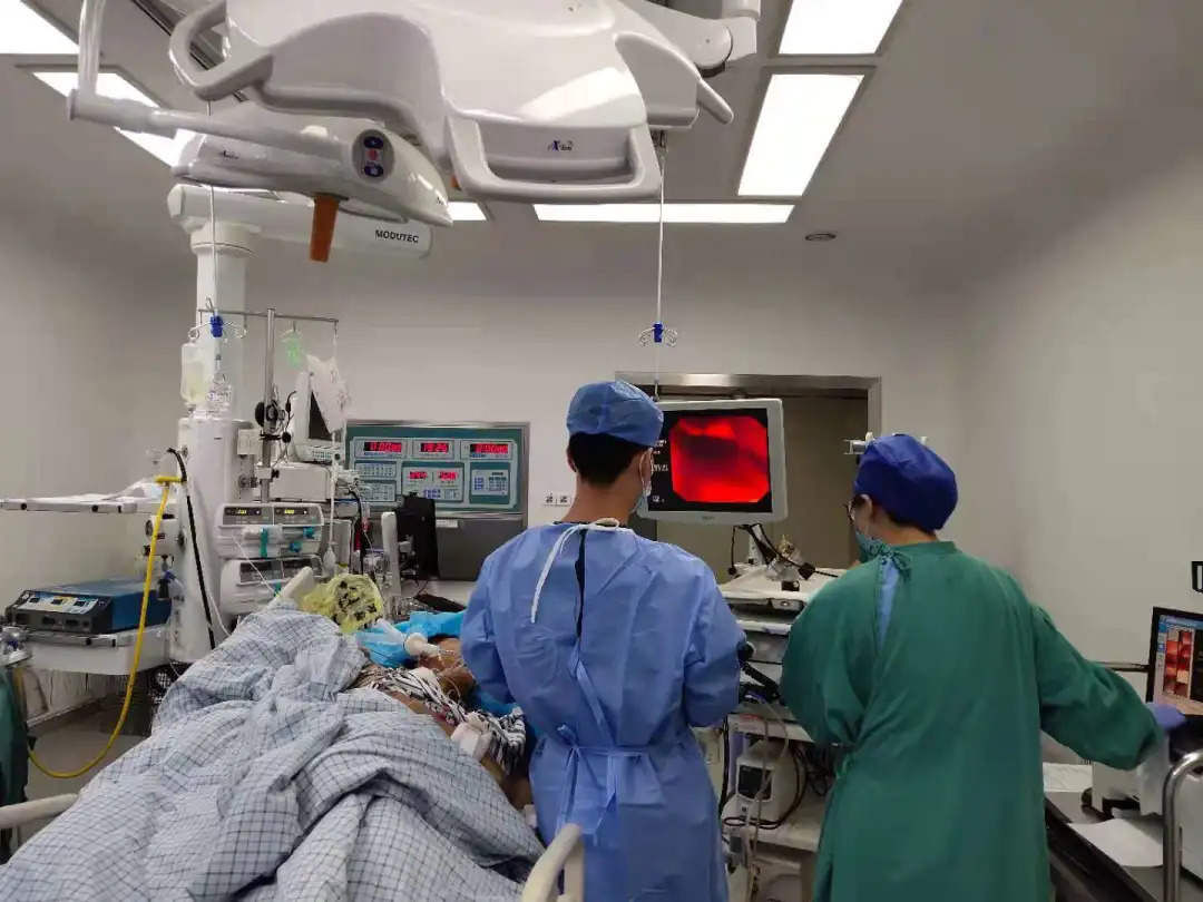 诸暨|诸暨一大伯，心血来潮吃这个...睡梦中，吐了2000ml血