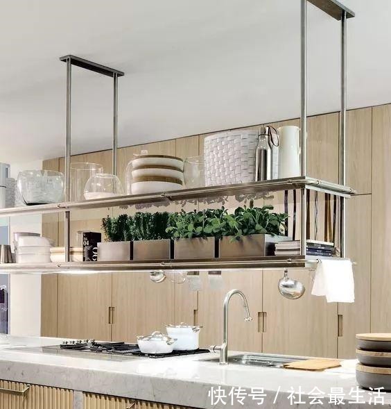 外国人发明的“室内小菜园”,一年四季长爆盆,太神奇了……!