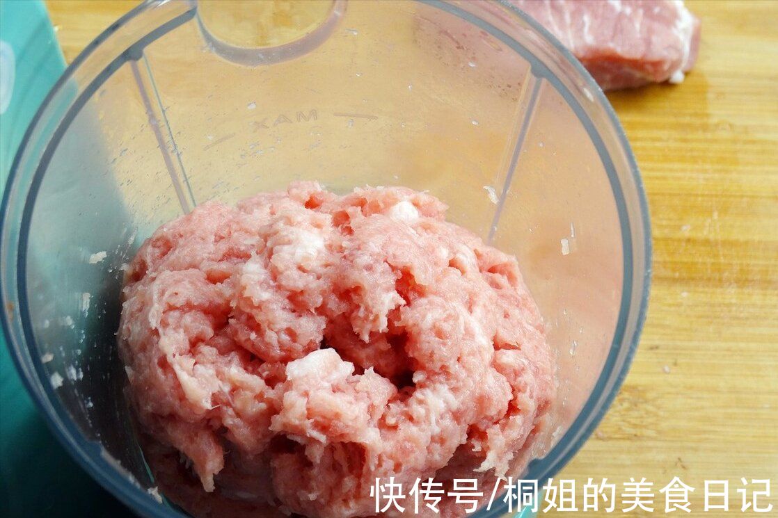 3分钟学会自制午餐肉，现吃现做，健康无添加，比买的还好吃