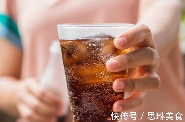 血管壁|血管堵塞“罪魁祸首”被揪出，专家提醒忌口2物，血管慢慢通畅