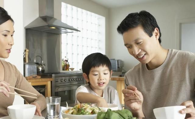 杀手|要想孩子长得高，远离三个“身高杀手”，确保四个“身高助手”！