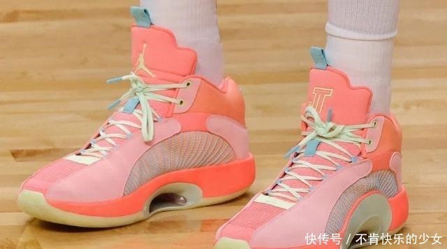 球星上脚｜巴特勒上脚新配色！塔图姆这双骚气！