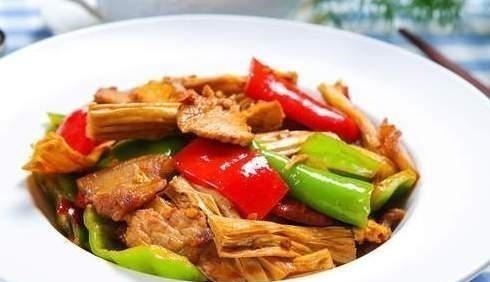 泡腐竹,不要放在水里就泡,厨师长教你一招,简单快速不夹生