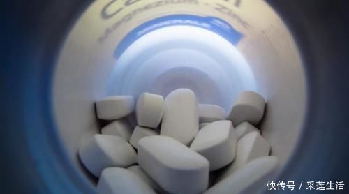 维生素d|孕妇喝什么牌子的钙片效果最好,喝钙片的最佳时间是什么时候呢?