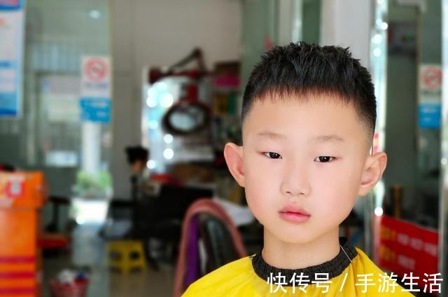 飞机头 3到10岁小男孩发型怎么剪剪完这四种,谁知这么帅!
